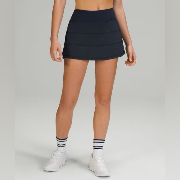 lululemon athletica Dresses & Skirts - LULULEMON pace revival skirt black size 8